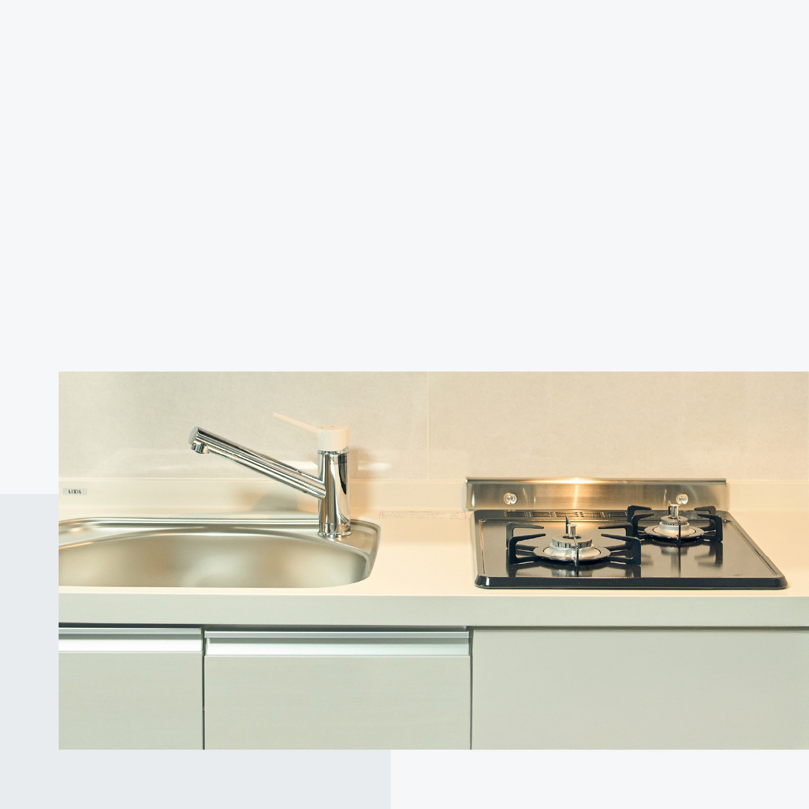 facilitiesファーストビュー画像　快適にお過ごしいただけるよう、Wi-Fiやキッチンなど充実した設備を完備しています。ご滞在中はご家族や友人と安心してリラックスした時間をお楽しみください。
